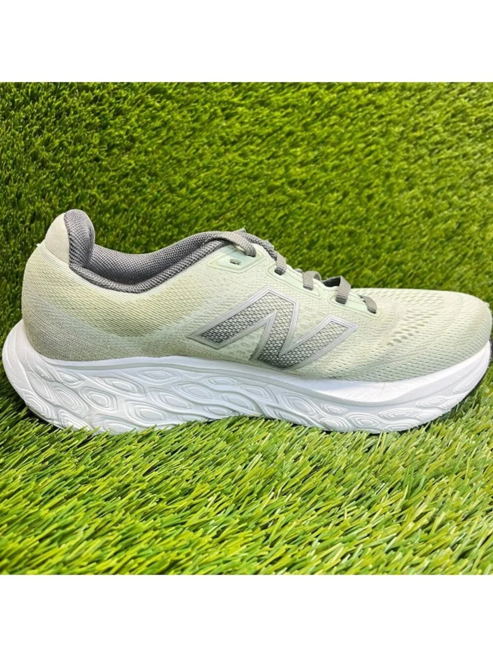 New Balance Fresh Foam X 880v14 Womens Size 9D Mint Green Running Shoes Sneakers